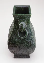 Imperial vase av bronse Fang Hu-form, Qianlong-periode (1736–96) (jade)