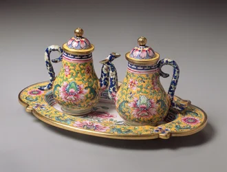 Et par miniatyrer og brett, Qianlong-periode (1736-95) (emalje)