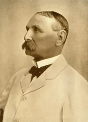 'Generalløytnant Tucker, CB', 1901.