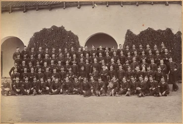 B. c/o Devonshire Regiment, Jhansi (forside)