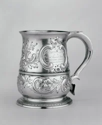Håndtert krus, 1740-41, jaget og gravert ca. 1845 (sølv)