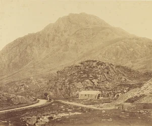 Mount Tryfan, fra Llyn Ogwen