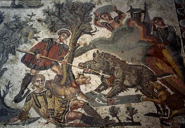 En jeger sårer angrep av et villsvin, en av hans følgesvenner frastøter dyret med spydet, detalj av "Det lille jaktselskapet", 315-350