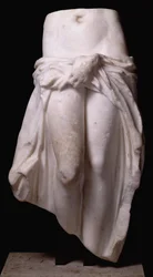 Afrodite holder plaggene sine, fra Tripoli, ca. 370-24 f.Kr. (marmor)