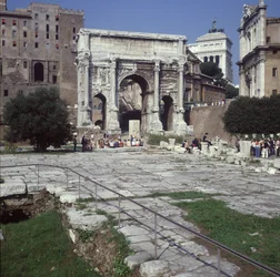 Buen til Septius Severus, Forum Romanum