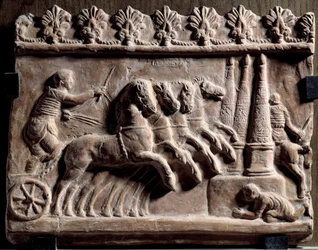 Campana-relieff: vognløp (quadriga) og sirkusscene. 1. århundre e.Kr. Terrakottaplate. H 0,32 x 0,39 m. Paris, Musée du Louvre