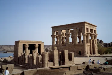 Egyptisk antikvitet: kiosk til Marcus Ulpius Trajanus (Trajan eller traiano) romersk keiser. 2. århundre. Aswan, Philae. Egypt