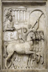 Romersk keiser Marcus Aurelius på sin triumfvogn, 2. århundre (marmorrelieff)