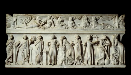Sarcophagus des Muses: representasjon av muses deesses of arts and letters. Marmor skulptur. 150 e.Kr. Paris, Louvre-museet.