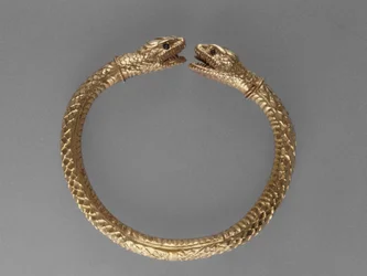 Serpent Armbånd, AD 1-100 (gull med grønne glassøyne)