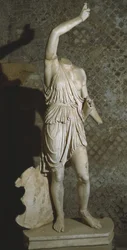 Statue av Amazonas, romersk kopi av originalen av Phidias (marmor)