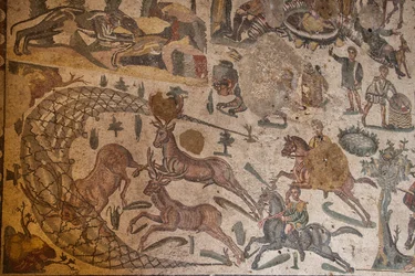 Tredje rom i den private leiligheten, gulvmosaikk, Villa Romana del Casale, Piazza Armerina, Sicilia, Italia (bilde)
