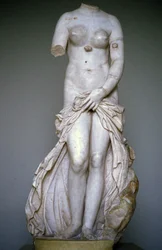 Venus Landolina eller Anadyomene. Skulptur, museet i Syrakus, Sicilia, Italia.