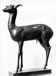 Figur av en hjort (bronse)