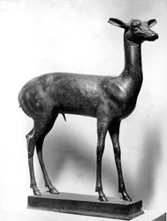Figur av en hjort (bronse)