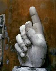 Høyre hånd, fra Colossus of Constantine (marmor)