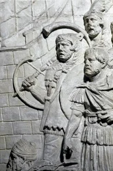 Romersk kunst: "" Romerske krigere under den første krigen i Dacia"" Form fra 1862 som gjengir basrelieffene av søylen til Trajan (søylen Trajane) (Colonna Traiana) i Roma bygget under keiser Trajans regjeringstid (53-117) . Trajane-søy