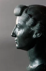 Romersk kunst: byste av Livia (55 f.Kr.-29 e.Kr.) (Livia Drusilla Augusta), hustru til den romerske keiseren Augustus (Octavian, Octavian eller på latin Gaius Julius Caesar Octavianus) (61 f.Kr.-14 e.Kr.). 31 f.Kr. Basaltskulptur. Mål 0,32 m.