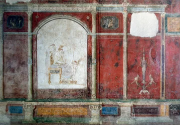 Romersk kunst: fremstilling av den sittende gudinnen Venus. Fra en villa nær Farnesina i Roma. Roma, Det romerske nasjonalmuseet, Diokletians termer