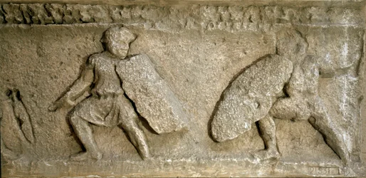 Romersk kunst: scene for kamp mellom romere og gallere. Reproduksjon av en frise av Orange Arch. Roma, Museo della Civilta Romana