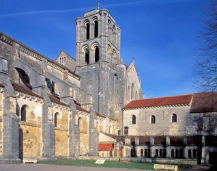 Basilica of Vezelay (Yonne, Burgund), utsikt fra utsiden