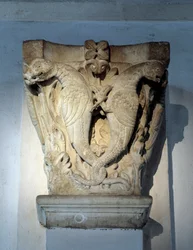 Monsters, hovedstaden i koret (skulptur