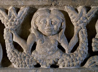 Tvehalehavfrue, detalj fra romansk frise, Italia