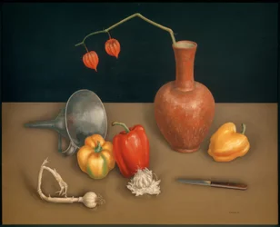 Stilleben med paprika (kniv, vase, lanterneblomst)