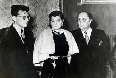 Komponist Dmitry Dmitrievich Sstakovich, sanger Maria Maksakova og forfatter Alexei Nikolayevich Tolstoy