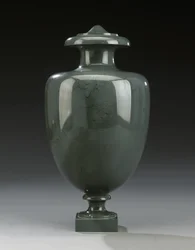 En av et par Kalkan-vaser, Peterhof, ca. 1800
