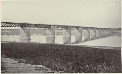 Spoorbruk over de Yamuna ved Allahabad Jernbanebroen over Jumna (original tittel)