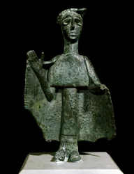Nuragisk kultur (nuragher), Sardinia: bronsestatuett av en bedende kvinne kalt Torralba. 8.-7. århundre f.Kr. Cagliari, Museo Nazionale Archeologico, Sardinia, Italia