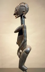 Skulptur av tre og metall, av Master of slanting eyes, høyde 59 cm, Dogon stammekunst Mali