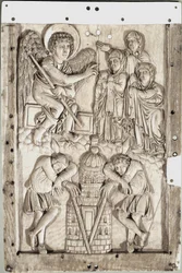 Karolingisk kunst: hellige kvinner ved graven - (Hellige kvinner ved graven) Elfenbensrelieff
