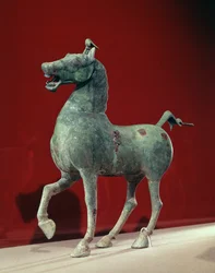 Hest, fra Wu-wei, Kansu, østlige Han-dynastiet (bronse)