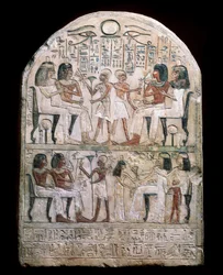 Egyptisk antikke: stele dekorert med en scene for hyllest til faraoene. Hellenistisk (eller ptolemaisk) periode 156 f.Kr. Eremitagemuseet, St. Petersburg