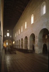 Innvendig utsikt over kirken Saint Vincent og Saint Anasthasius, klosteret til de tre fontenene (Tre-Fontane) (Chiesa dei Santi Vincenzo e Anastasio alle Tre Fontane) (innvendig utsikt over kirken Saint Vincenzo e Anastasio, abbazia delle Tre Fontane) 625 