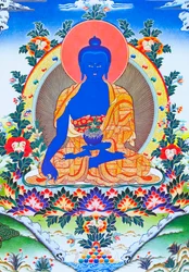 Bilde som viser medisinen Buddha, den øverste healeren i klosterkapper med en bolle som inneholder medisinplanten arura i venstre hånd (gouache på tøy)