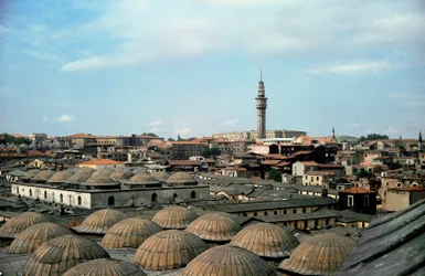 Panoramautsikt over Istanbul, med kupler av den store basaren