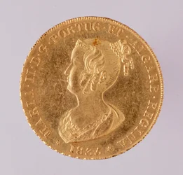 Gylden krone av dronning Mary II av Portugal (1819-1853) 1835. Diam. 3,1 cm Napoli, arkeologisk museum