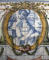 Ornamental panel med et portrett av en kvinne, Royal factory of Louca, en Ratio, fajanse polykrom