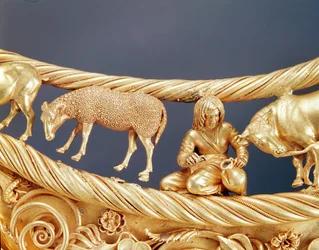 Melking av sauer, detalj av en gullbrystmuskel fra Tovsta Mohyla, skyter, 4. århundre f.Kr.