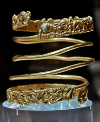 Art Scythian (skytisk eller skytisk sivilisasjon): gull og turkis armbånd av Sarmate-stammen, 2. århundre f.Kr. - 3. århundre e.Kr. St. Petersburg, Eremitagemuseet