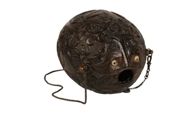 Utskåret kokosnøttpulverkolbe bugbear, spansk kolonial, ca. 1800 (kokosnøtt)