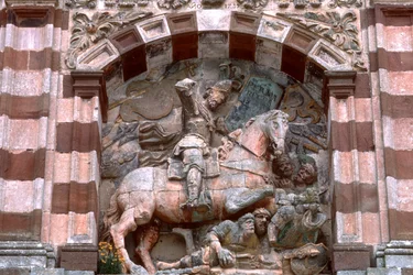 Statue av en ridder på hesteryggen
