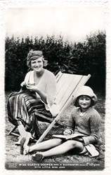 Gladys Cooper 1888-1971, engelsk skuespillerinne, med datteren Joan, tidlig på 1900-tallet.
