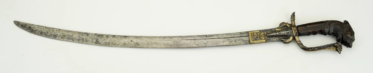 Kastane, eller sverd (stål, tre og messing)