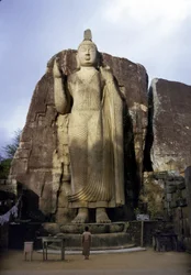 Den store Buddha av Avukana. Sri Lanka. 5. århundre.