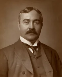 Herbert Standing , britisk skuespiller, 1883