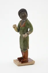 Groom, ca. 700-750 (keramikk med bly-silikatglasur og malte detaljer)